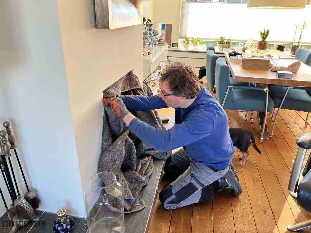 Schouwveger Arnhem kleed schoorsteenreiniger Schouwveger Arnhem kleed schoorsteenreiniger
